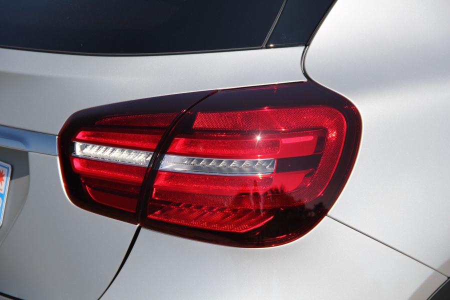 Детали экстерьера Mercedes-Benz GLA200 d 2017 года  (WW) (фото 23 из 24)